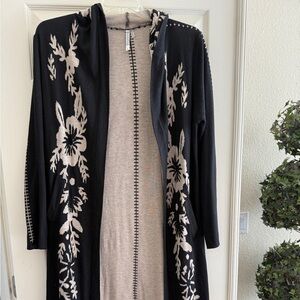 Monoreno Black and Cream Floral Hooded Open-Front Cardigan
